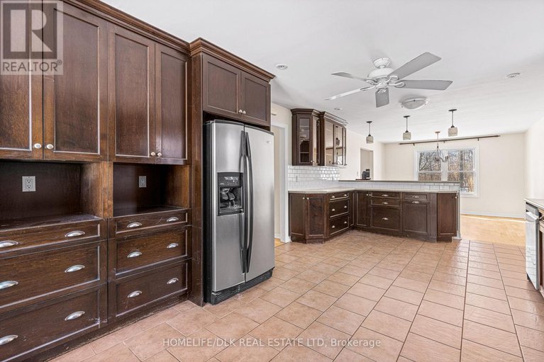 29392400/834-south-gower-drive/north-grenville-twp-kemptville-east/north-grenville/ontario/K0G1J0_6