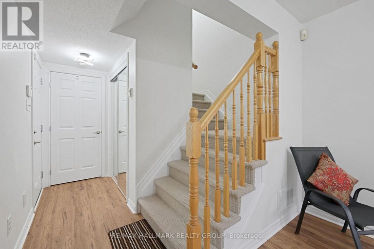 28631340/2325-blue-aster-street/half-moon-bay/ottawa/ontario/K2J0X5_8