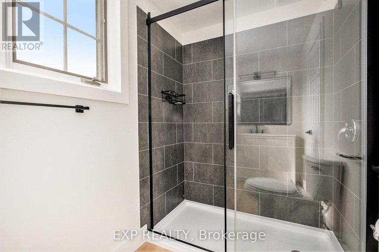 28268546/16-weybridge-drive/cedargrovefraserdale/ottawa/ontario/K2J2X2_24