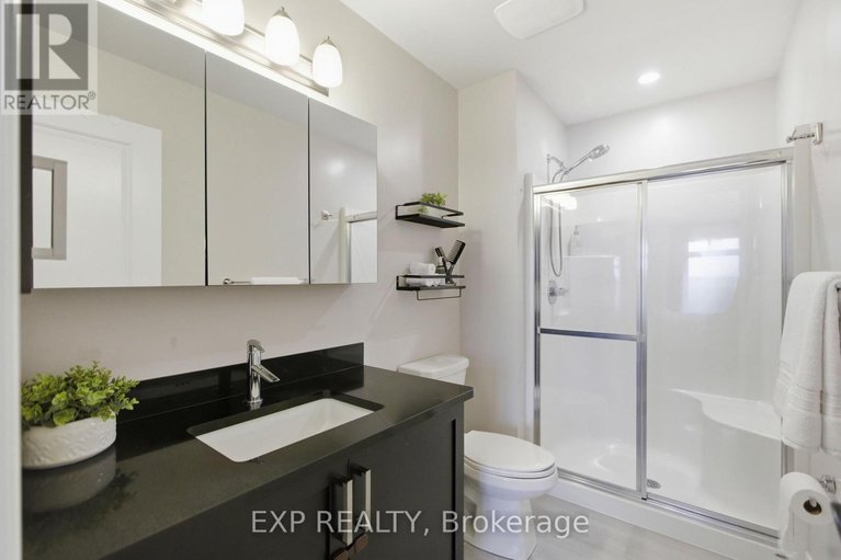 29606498/710-brian-good-avenue/riverside-southgloucester-glen/ottawa/ontario/K4M0C1_19