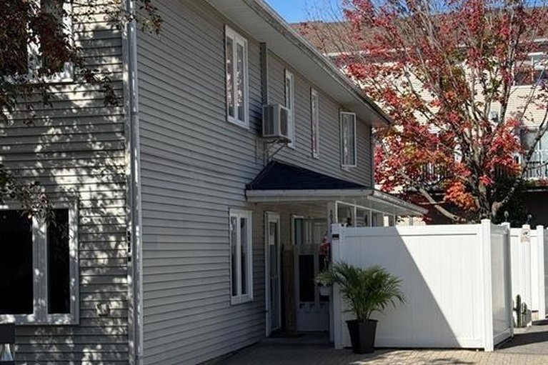 29573892/e-1033-cummings-avenue/cyrville/ottawa/ontario/K1J9K6_1