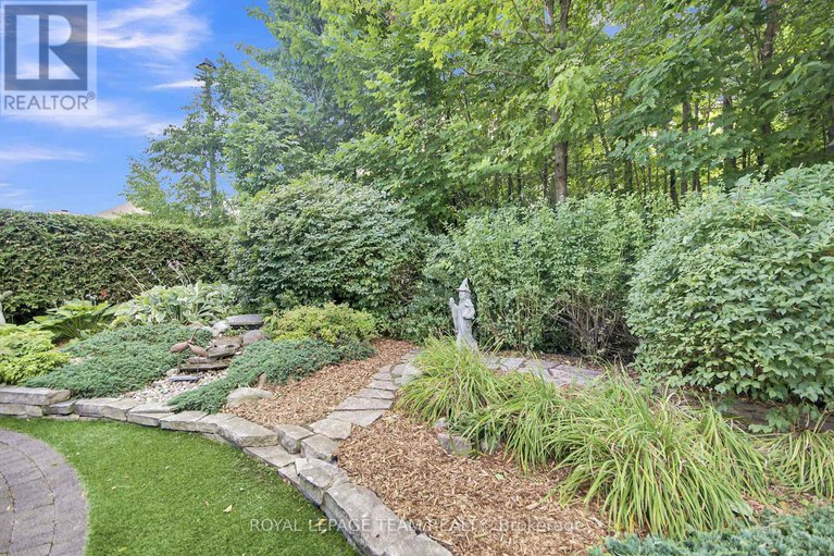 28641849/35-fieldcrest-avenue/longfields/ottawa/ontario/K2J4Y8_47