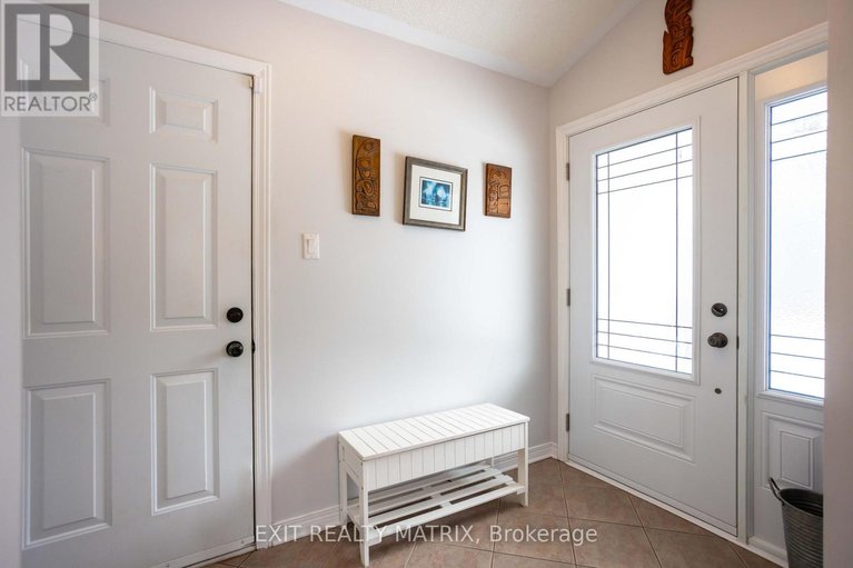 29607384/2468-gagne-road/clarencerockland-twp/clarence-rockland/ontario/K0A2A0_5