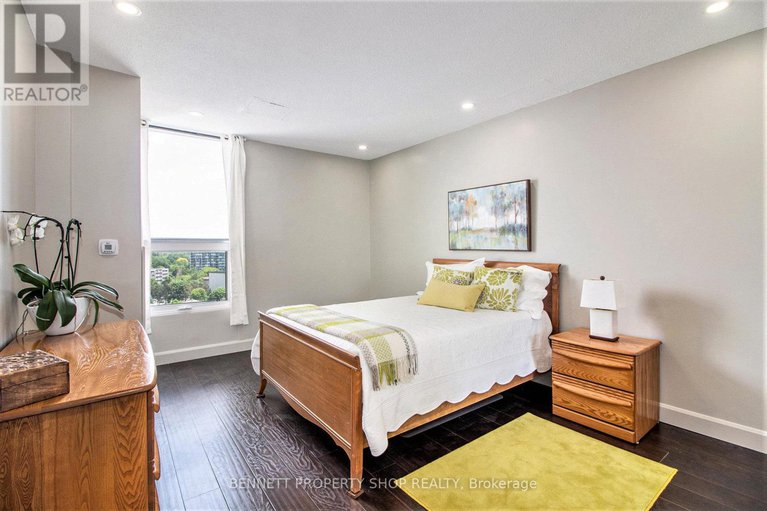 28488835/1201-2951-riverside-drive/mooneys-bayriverside-park/ottawa/ontario/K1V8W6_10
