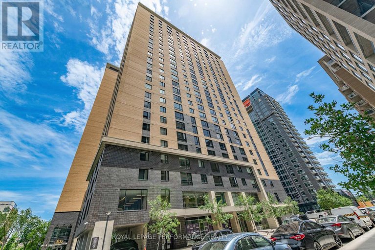 29665093/1118-105-champagne-avenue-s/west-centre-town/ottawa/ontario/K1S5E5_2