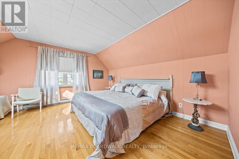 29689978/961-kingsmere-avenue/mckellar-heightsglabar-park/ottawa/ontario/K2A3K3_31