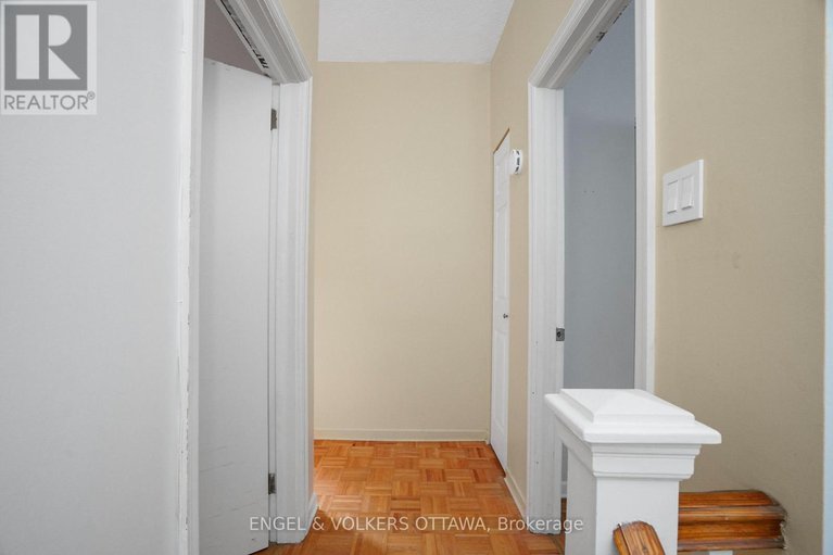 29159211/293-somerset-street-e/sandy-hill/ottawa/ontario/K1N6V9_14