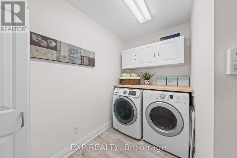 29385318/117-joshua-street/mer-bleuebradley-estatesanderson-park/ottawa/ontario/K1W0A4_32