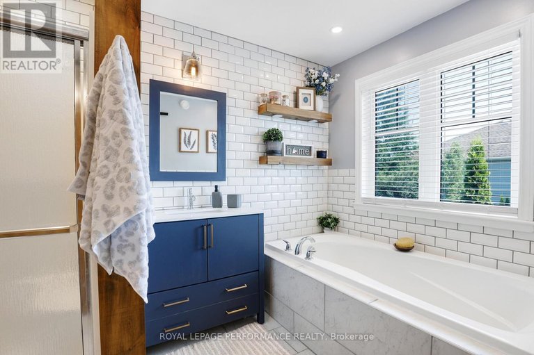 29451850/104-hillman-marsh-way/blossom-parkkemp-parkfindlay-creek/ottawa/ontario/K1T0B1_25