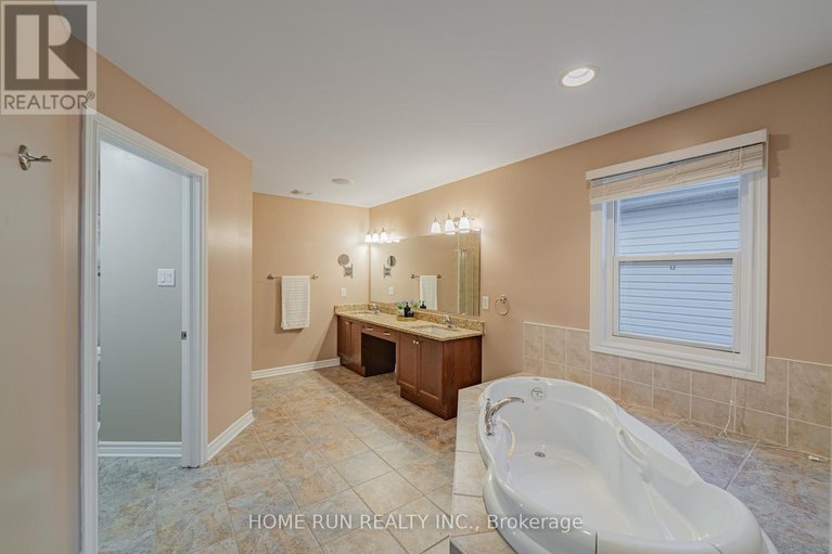 29474998/405-tartaruga-lane/cedargrovefraserdale/ottawa/ontario/K2J0C9_35