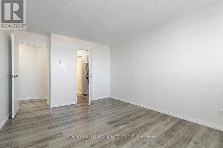 29437615/1009-1025-grenon-avenue/fairfield-heights/ottawa/ontario/K2B8S5_18