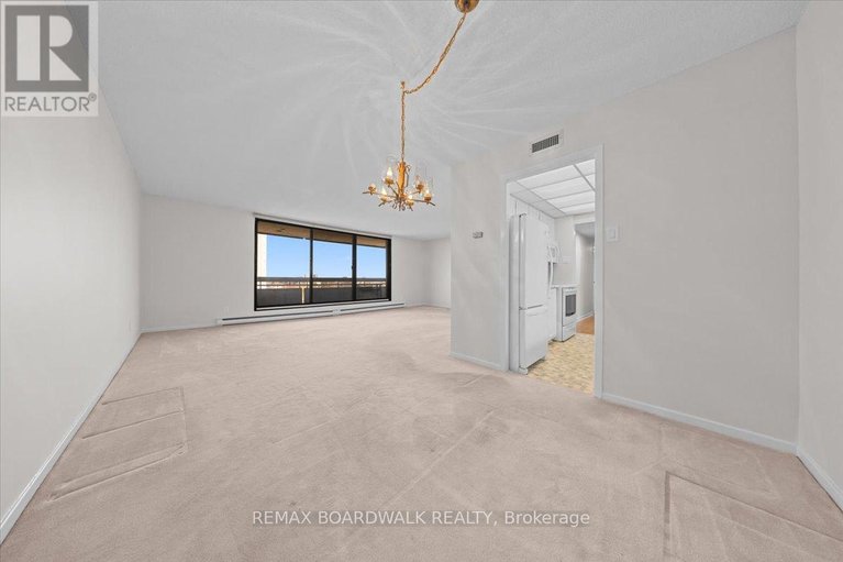 29678878/702-20-the-driveway-drive/ottawa-centregolden-triangle/ottawa/ontario/K2P1C8_10