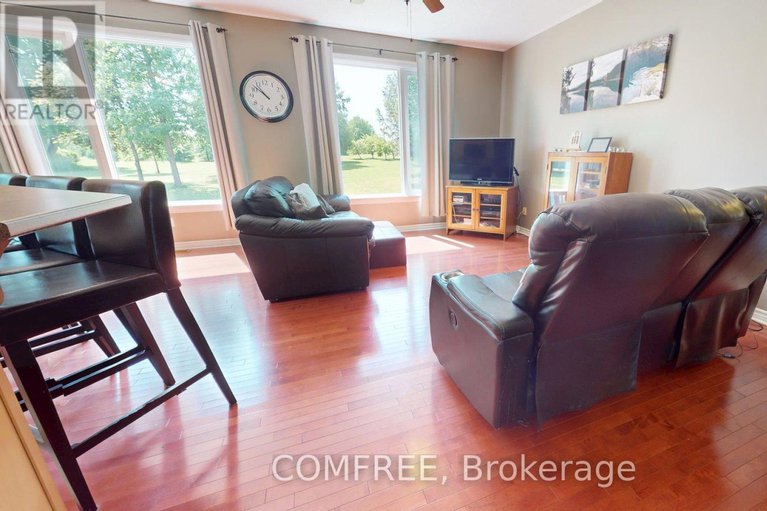 28538692/6959-viola-street/rideau-twp-s-of-reg-rd-6-w-of-mccordick-rd/ottawa/ontario/K0A2T0_8