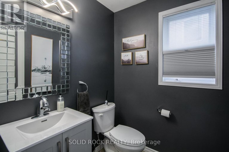 29093942/61-flowertree-crescent/emerald-meadowstrailwest/ottawa/ontario/K2M2R7_7