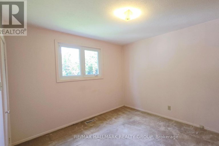 28608345/2923-ahearn-avenue/britannia/ottawa/ontario/K2B7A1_16