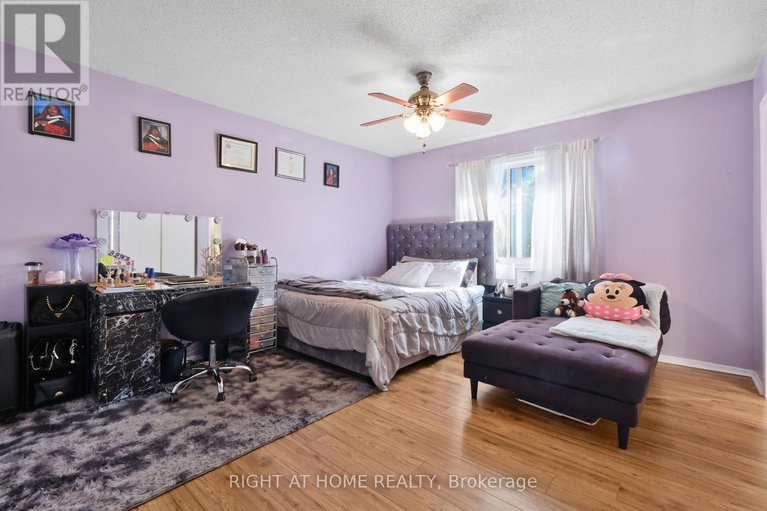 28221078/6104-vineyard-drive/convent-glen/ottawa/ontario/K1C2K2_34