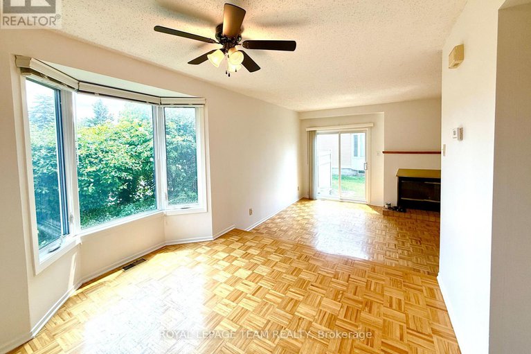 28744295/a-14-castlebrook-lane/centrepointe/ottawa/ontario/K2G5G4_6