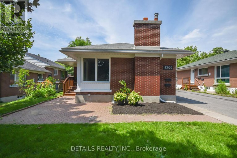 28587283/1300-field-street/bel-air-park/ottawa/ontario/K2C2R3_1