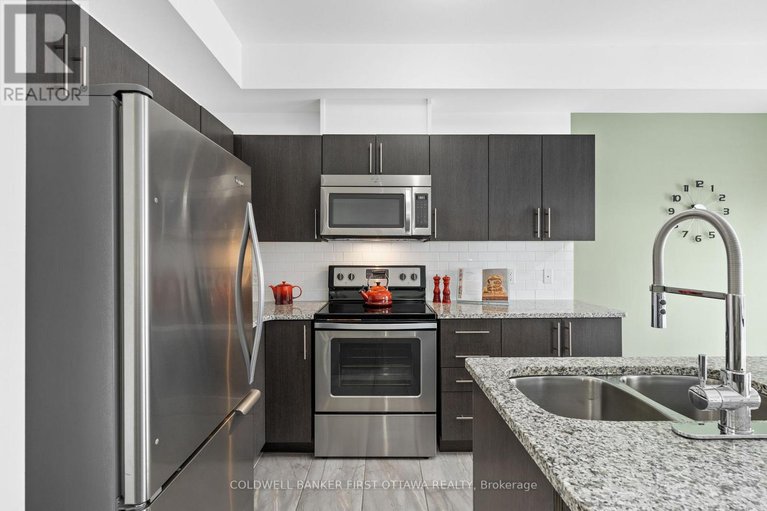 29443454/32-dundalk-private/stonebridge/ottawa/ontario/K2J0J5_9