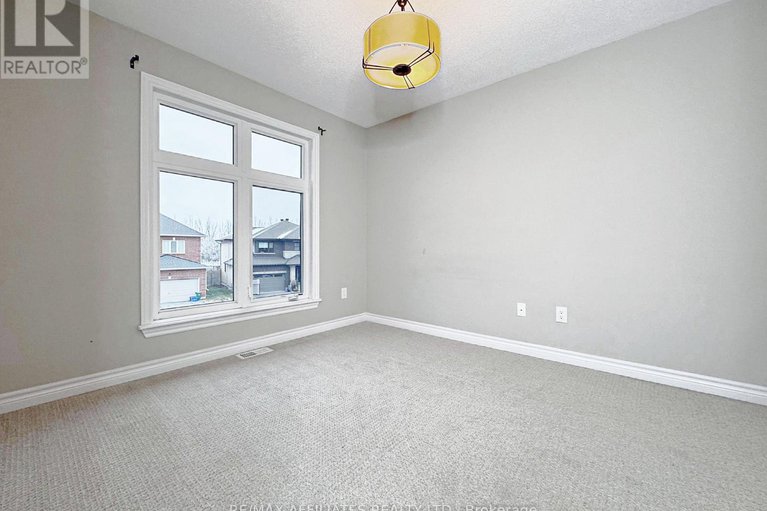 29142673/232-cooks-mill-crescent/riverside-south/ottawa/ontario/K1V2N1_21