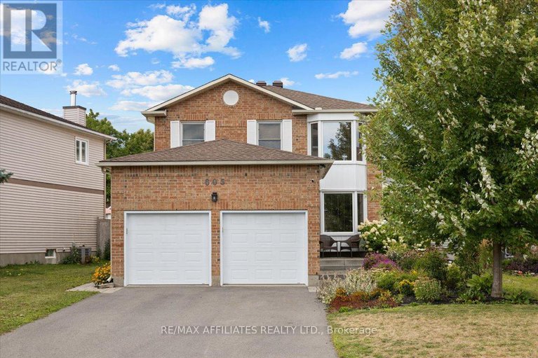 28820212/605-falwyn-crescent/fallingbrookridgemount/ottawa/ontario/K4A2B4_1