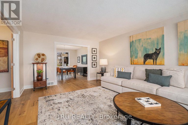 29348348/1719-meadowview-crescent-n/convent-glen-south/ottawa/ontario/K1C1T9_6