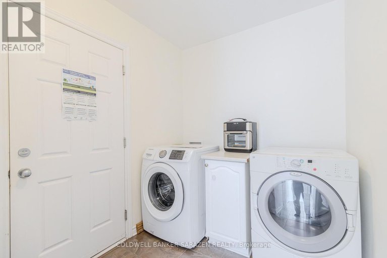 29433002/122-springton-crescent/strandherd/ottawa/ontario/K2J0V9_27