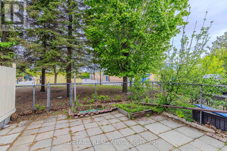 28436731/32-winnegreen-court-w/hunt-club-park/ottawa/ontario/K1G5S2_43