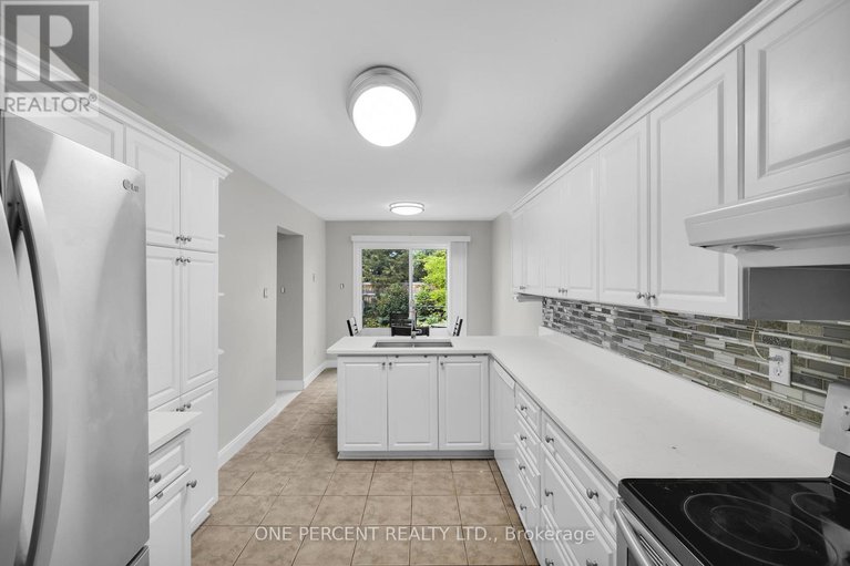 28639527/28-chickasaw-crescent/bridlewood/ottawa/ontario/K2M1M4_18