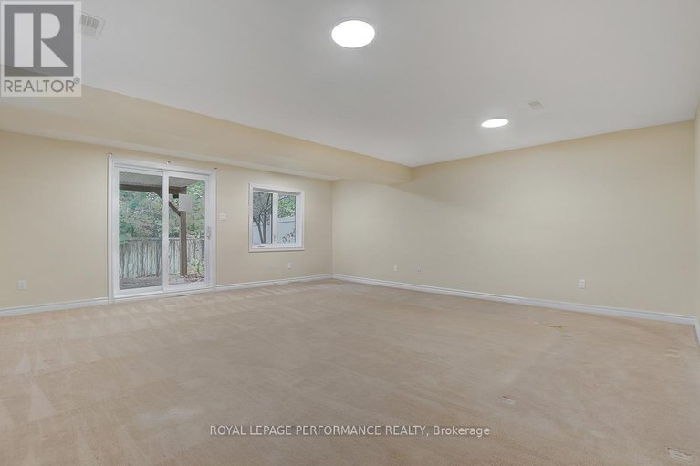 29033404/880-white-alder-avenue/blossom-parkkemp-parkfindlay-creek/ottawa/ontario/K1T0H4_30