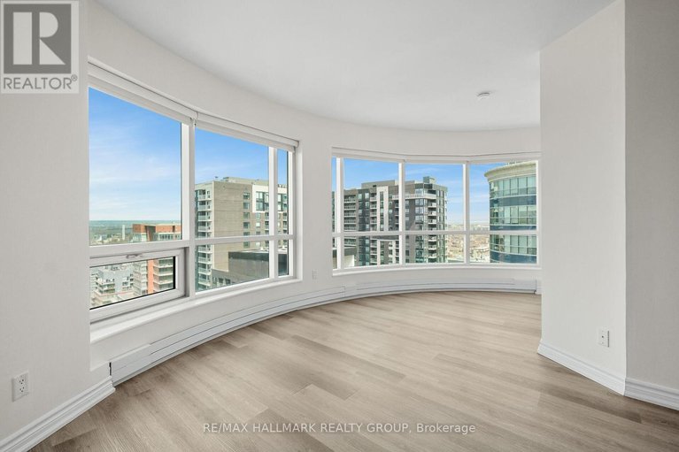 29651498/2404-234-rideau-street/sandy-hill/ottawa/ontario/K1N0A9_9