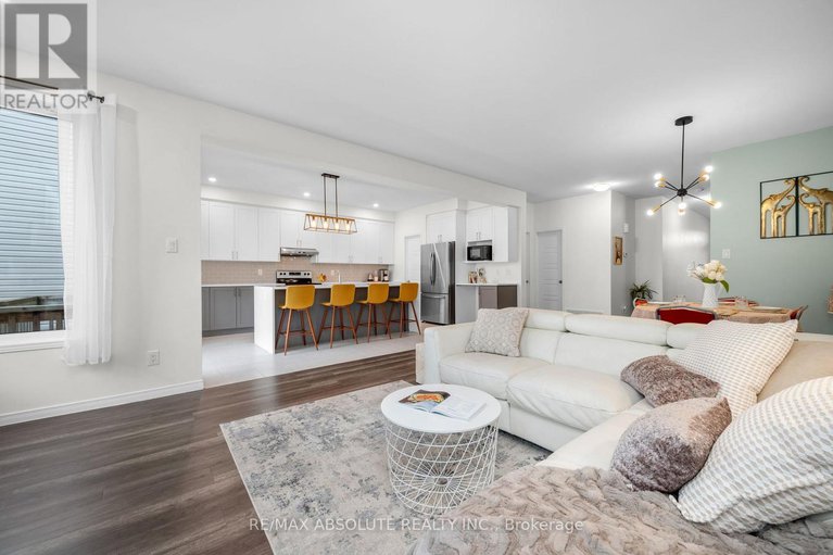 28578833/302-haliburton-heights/emerald-meadowstrailwest/ottawa/ontario/K2S1S3_16