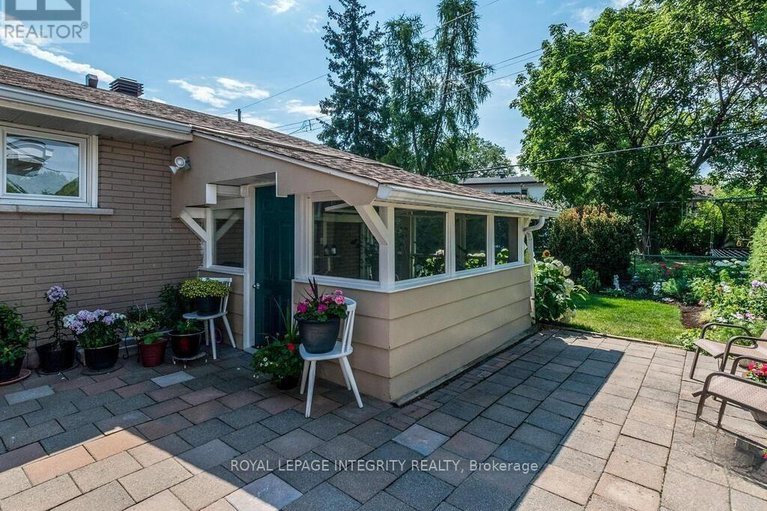 29397623/1838-louisiana-avenue/urbandale-acres/ottawa/ontario/K1H6V1_27