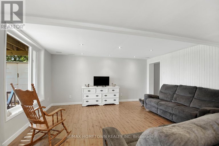 28510272/1643-county-road-2-road/augusta-twp/augusta/ontario/K0E1T0_25