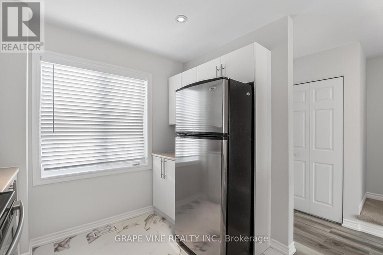 29425305/750-sanibel-private/westcliffe-estates/ottawa/ontario/K2H0A8_15