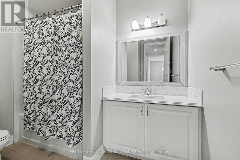 29552078/133-mandalay-street/avalon-west/ottawa/ontario/K4A1A6_17