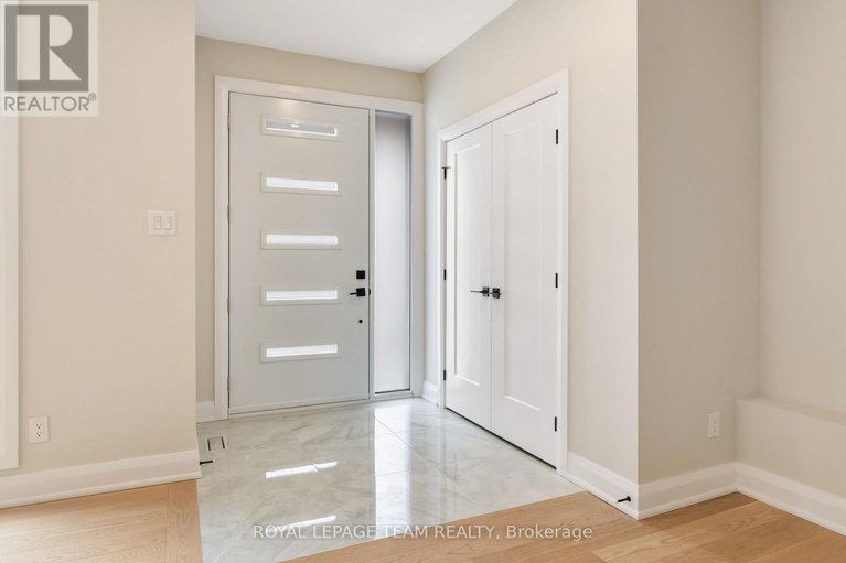 29152397/845-melfa-crescent/mooneys-bay/ottawa/ontario/K2C0P5_2