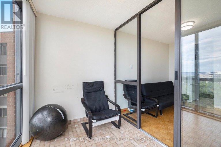 28796500/1608-2871-richmond-road/britannia-heights/ottawa/ontario/K2B8M5_17