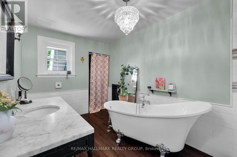28829451/1-iona-street/ottawa-west/ottawa/ontario/K1Y3L6_27