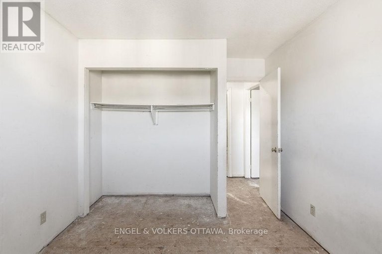 29657683/508-1589-st-bernard-street/sawmill-creektimbermill/ottawa/ontario/K1T3H7_16