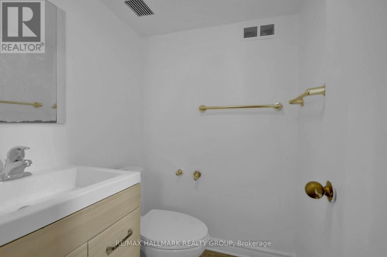 28419081/1-1821-walkley-road/urbandale-acres/ottawa/ontario/K1H6X9_6