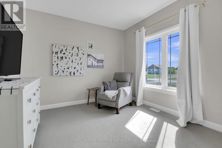 29034500/218-owen-lucas-street/mcnabbraeside-twps/mcnabbraeside/ontario/K7S3G8_28