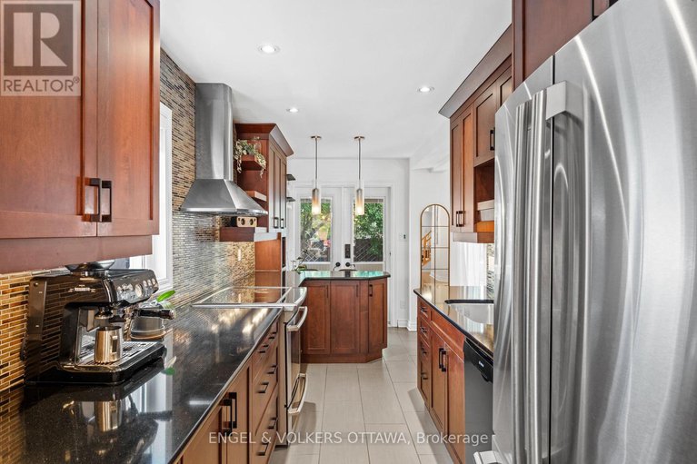 28507549/68-thornbury-crescent/centrepointe/ottawa/ontario/K2G6C4_13