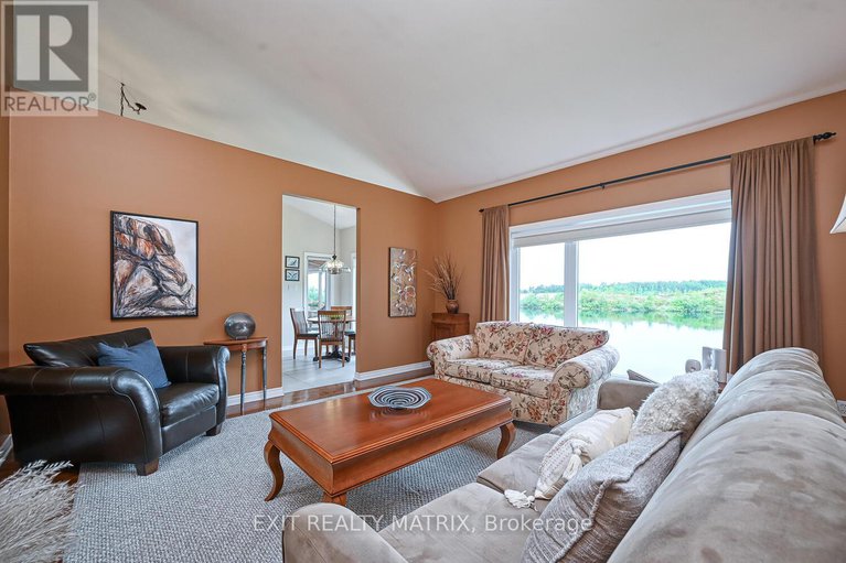 28117535/2158-old-prescott-road/osgoode-twp-north-of-reg-rd-6/ottawa/ontario/K4P1L9_6
