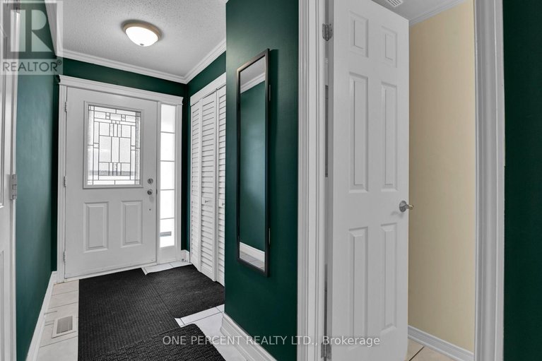 29578723/311-southcrest-private/brookfield-gardens/ottawa/ontario/K1V2B7_3