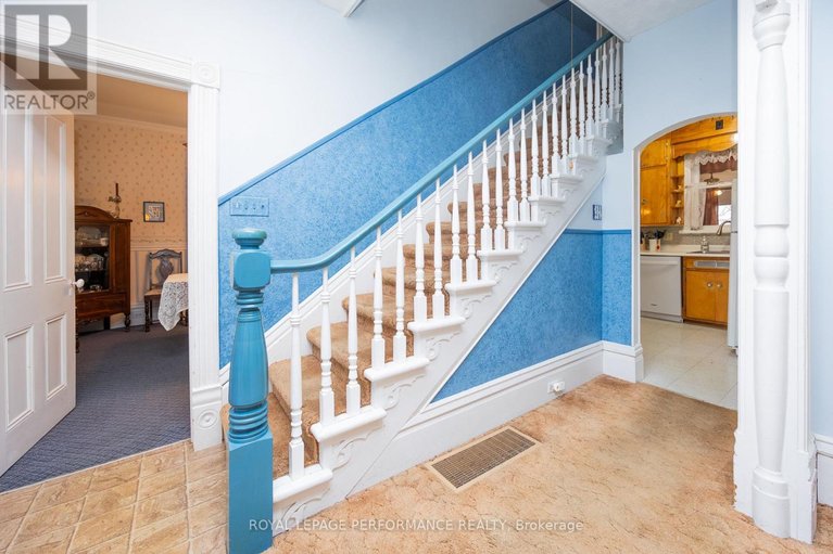 29632412/11-peter-street/maxville/north-glengarry/ontario/K0C1T0_10