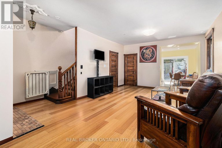 28303542/120-waverley-street/ottawa-centregolden-triangle/ottawa/ontario/K2P0V4_3