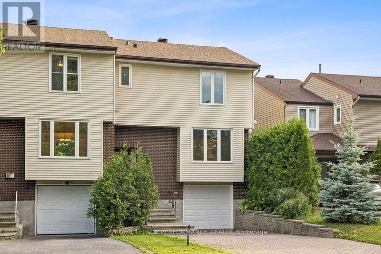 29029572/8-gillespie-crescent/hunt-club-woods/ottawa/ontario/K1V9X8_1