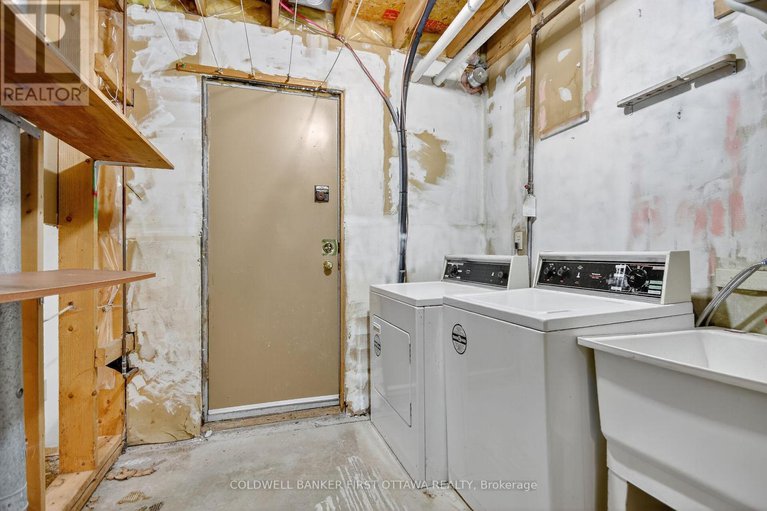 28920195/4-marielle-court/fairfield-heights/ottawa/ontario/K2B8P4_5