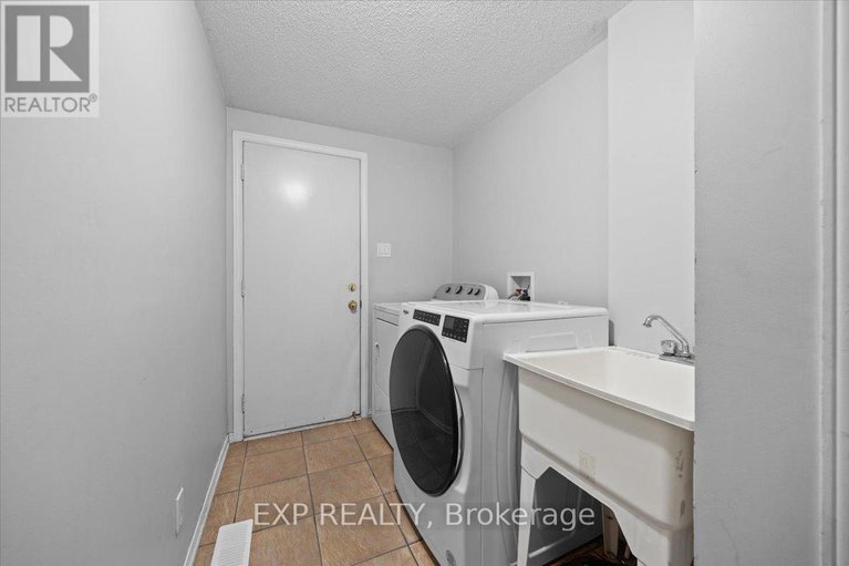 28638637/60-golders-green-lane/longfields/ottawa/ontario/K2J5G2_12